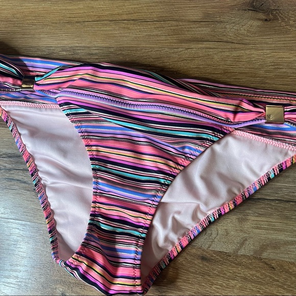 Victoria’s Secret Bikini Set - Picture 2 of 13